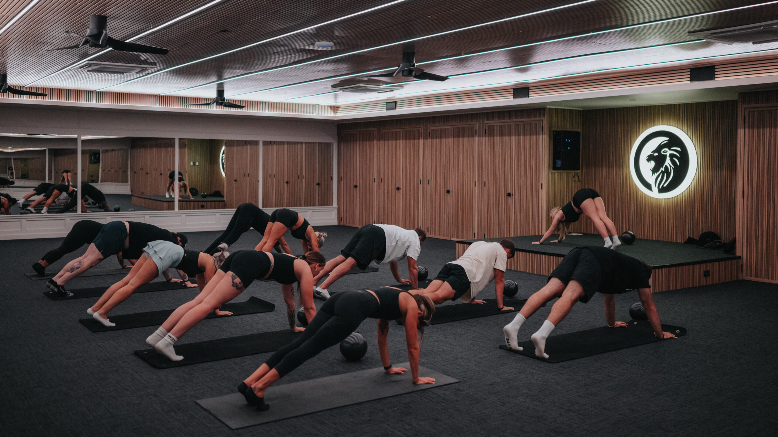 DSC0399 1 scaled Mat Pilates 11