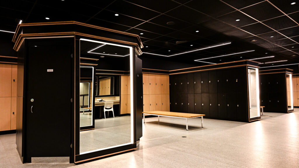 Female changing Edit 1 Fully Equipped Changing Rooms 43