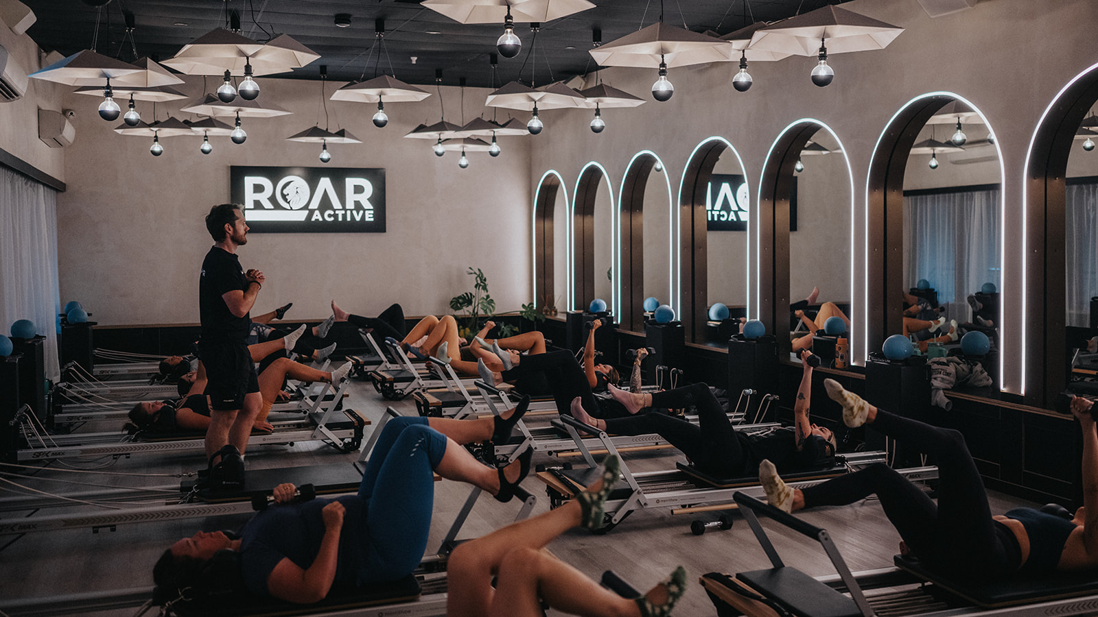 DSC6050 Reformer Pilates 3
