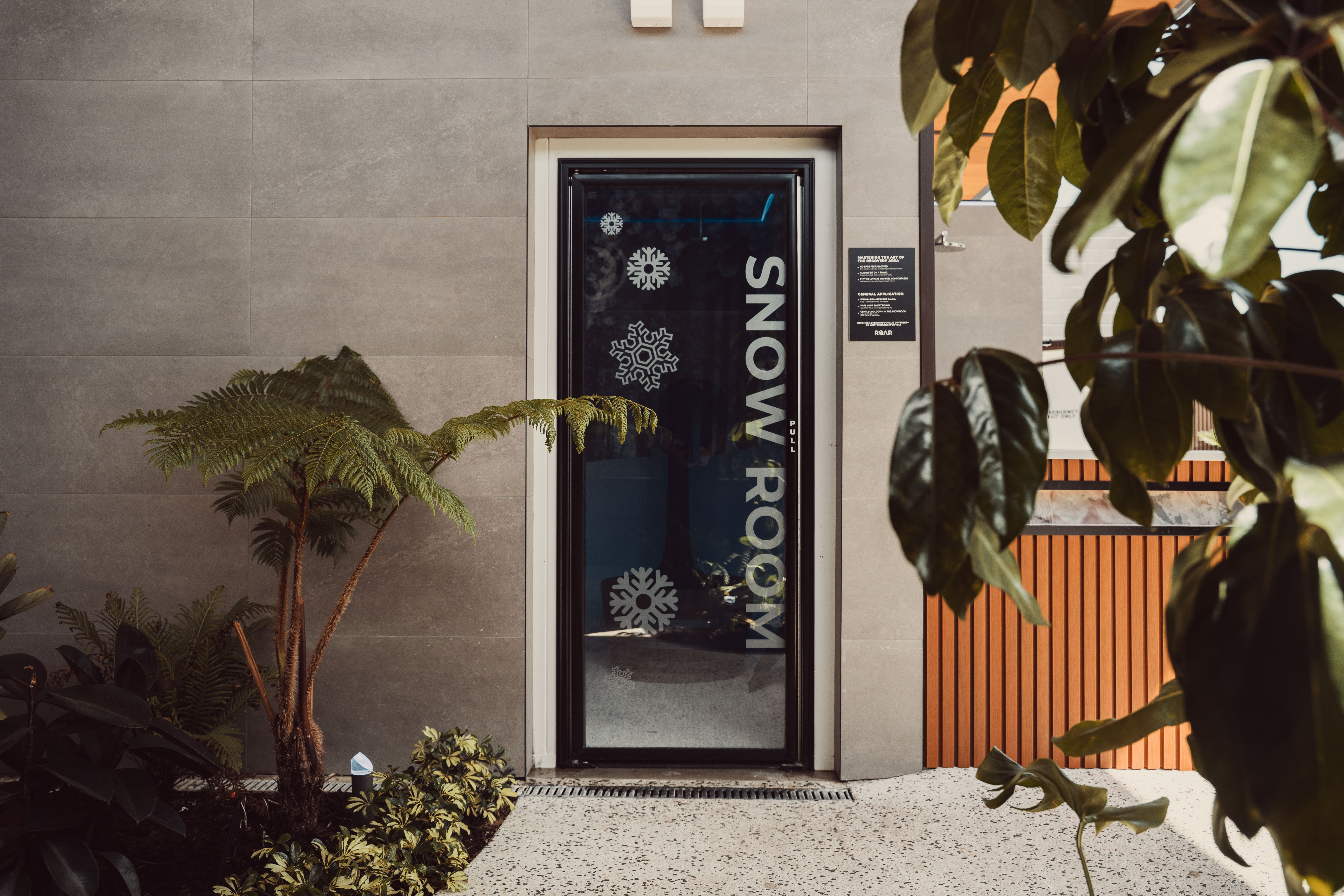 DSC03907 Hot and Cold Therapy 9